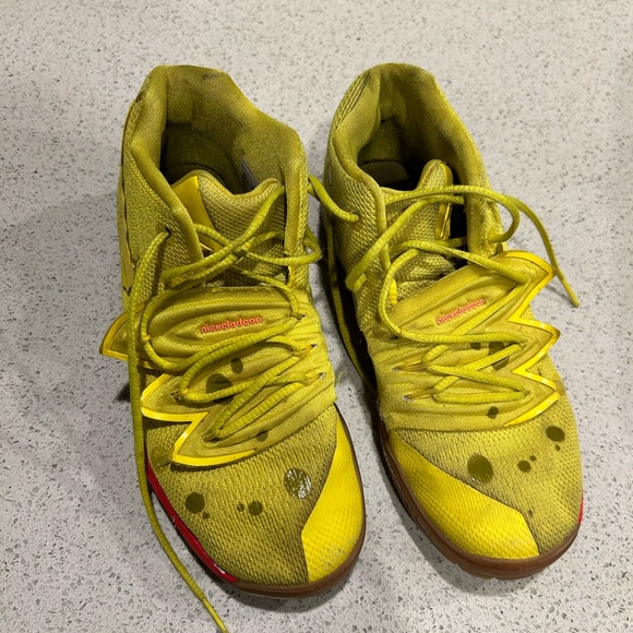 Nike Kyrie 5 SpongeBob SquarePants Shoes - Picture 3 of 9